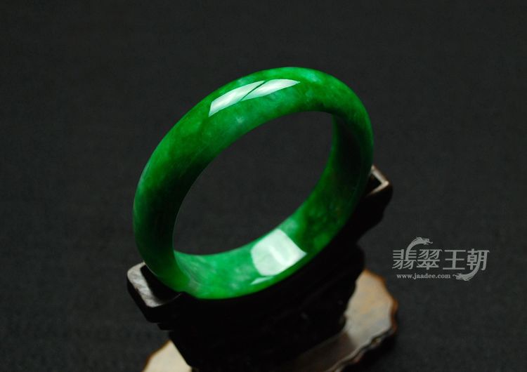 细糯种满绿缅甸翡翠手镯（55.3）