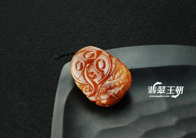 糯冰种黄翡缅甸翡翠“富贵花开”挂件
