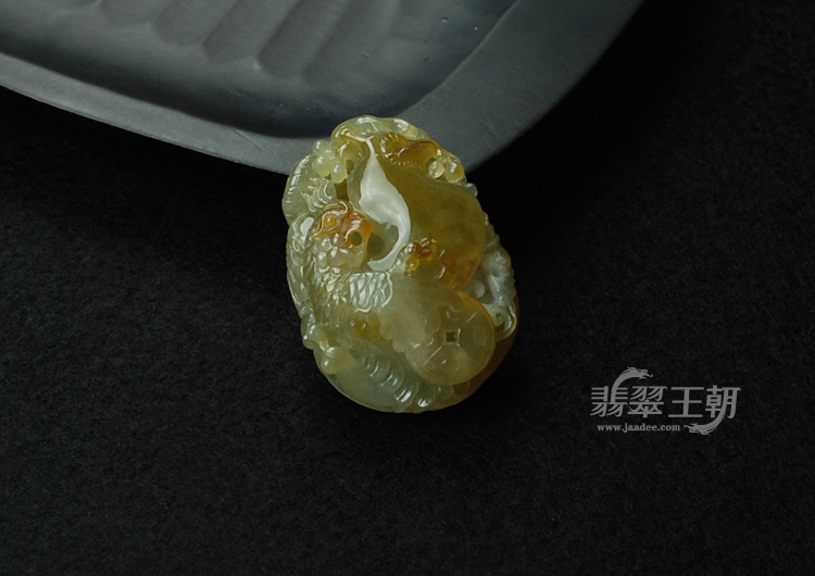糯冰种黄翡缅甸翡翠“英明神武”挂件