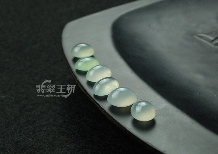 玻璃种晴水缅甸翡翠戒面(单价)