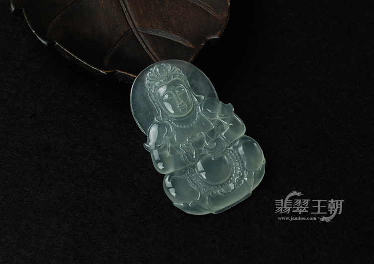 冰玻种缅甸翡翠观音挂件