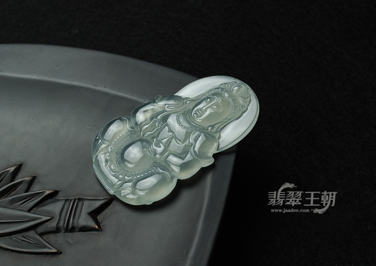 冰玻种缅甸翡翠观音挂件