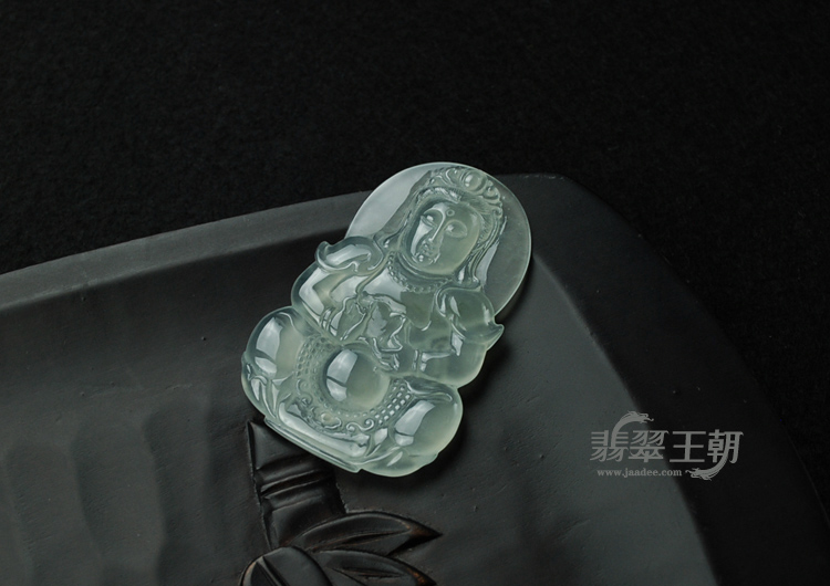 冰玻种缅甸翡翠观音挂件