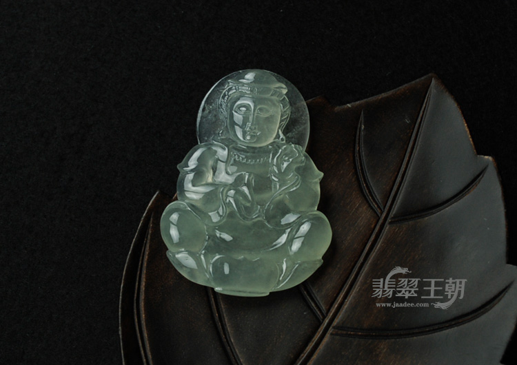 冰种缅甸翡翠观音挂件