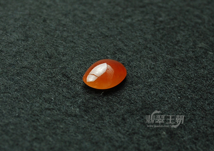 糯冰种红翡缅甸翡翠戒面