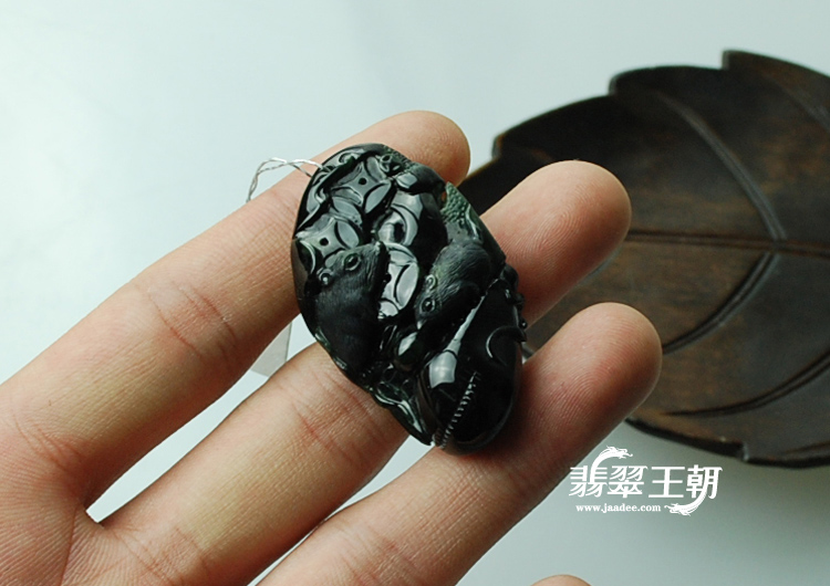 冰种墨翠缅甸翡翠“鼠数钱”挂件