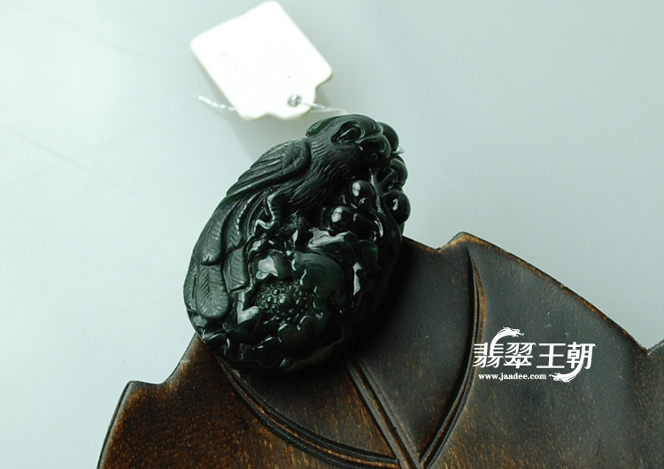 冰种墨翠缅甸翡翠鹦鹉挂件