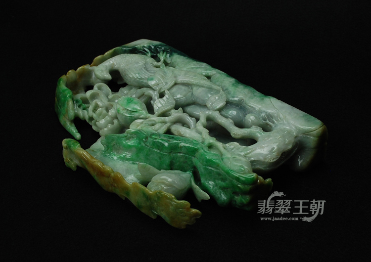 细糯种黄加绿缅甸翡翠“凤戏牡丹”摆件