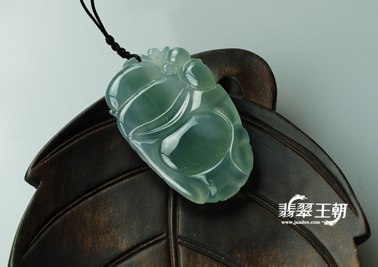 冰种晴水缅甸翡翠逍遥佛挂件
