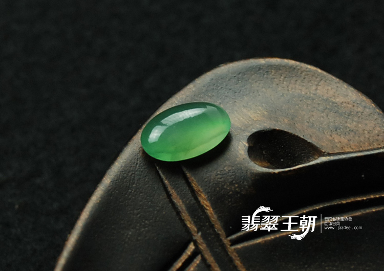 冰种晴水缅甸翡翠戒面