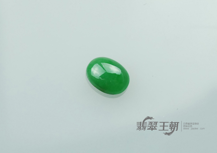 糯冰种翠色缅甸翡翠戒面