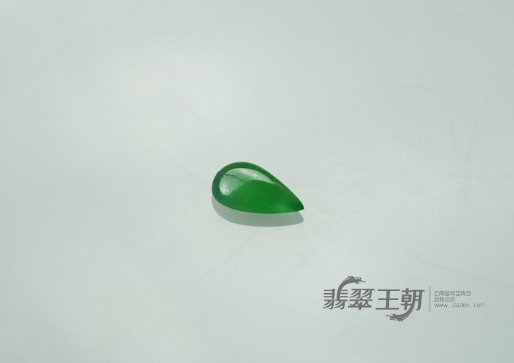冰玻种翠色缅甸翡翠戒面