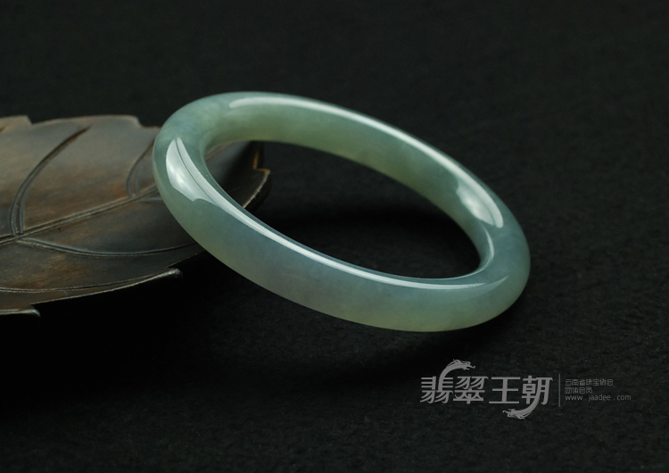 糯冰种紫罗兰缅甸翡翠圆条手镯（58.4）