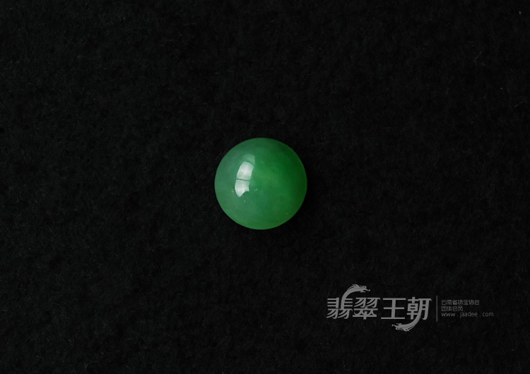 糯冰种翠色缅甸翡翠戒面