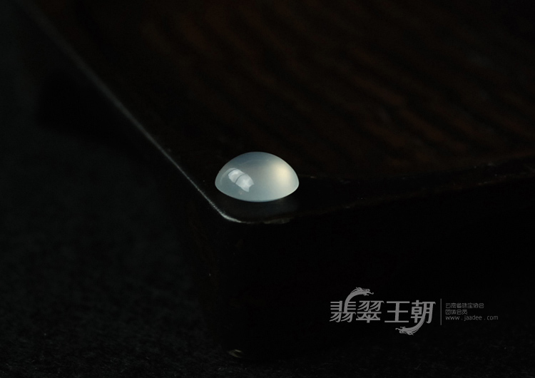 玻璃种缅甸翡翠戒面