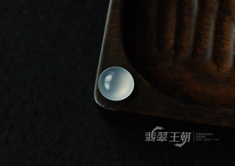 玻璃种缅甸翡翠戒面