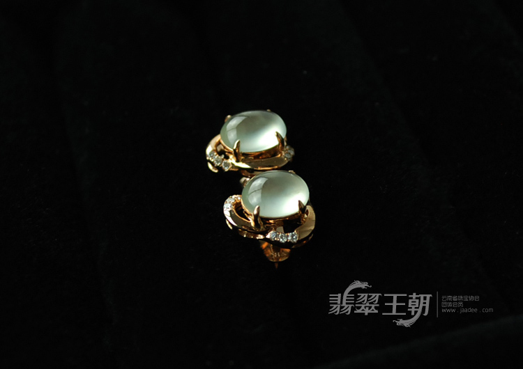 玻璃种缅甸翡翠包玫瑰金耳钉