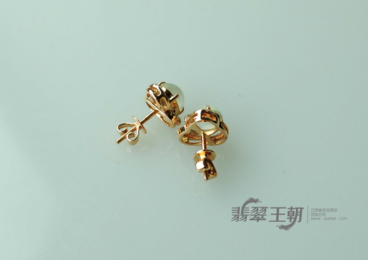 玻璃种缅甸翡翠包玫瑰金耳钉
