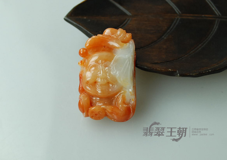 糯冰种红翡缅甸翡翠佛头挂件