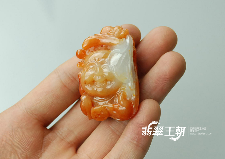 糯冰种红翡缅甸翡翠佛头挂件
