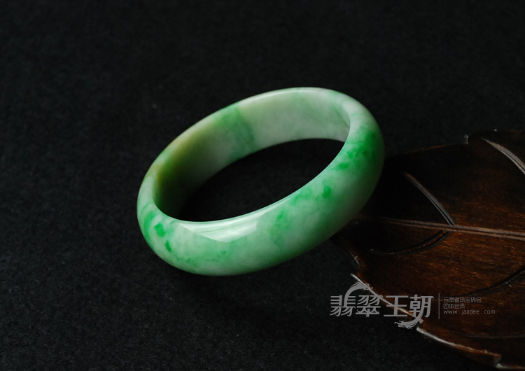 细糯种黄加绿缅甸翡翠手镯（56.1）