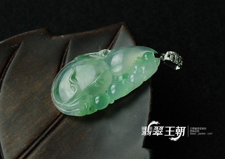 冰玻种飘花缅甸翡翠福禄寿挂件