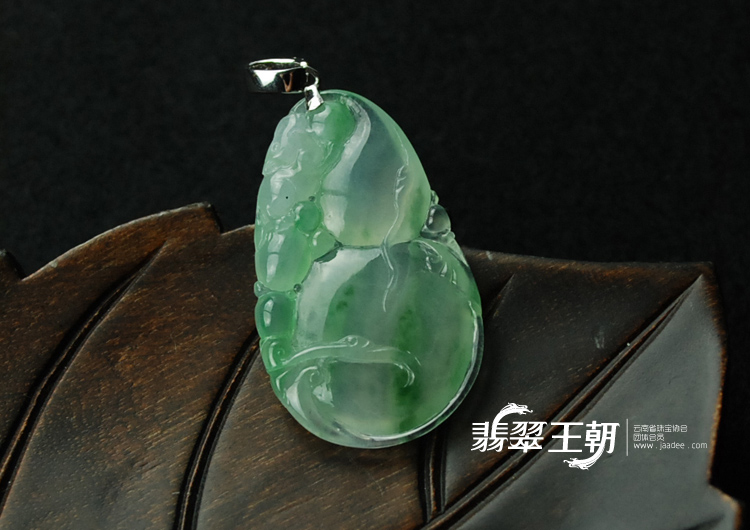 冰玻种飘花缅甸翡翠福禄寿挂件
