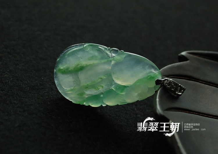 冰玻种飘花缅甸翡翠福禄寿挂件