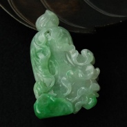 糯冰种翠色缅甸翡翠白菜挂件