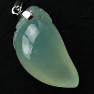 冰玻种蓝晴水缅甸翡翠福瓜挂件