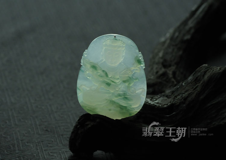 糯冰种飘花缅甸翡翠莲花观音挂件