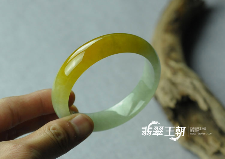 糯冰种黄翡缅甸翡翠手镯（57）