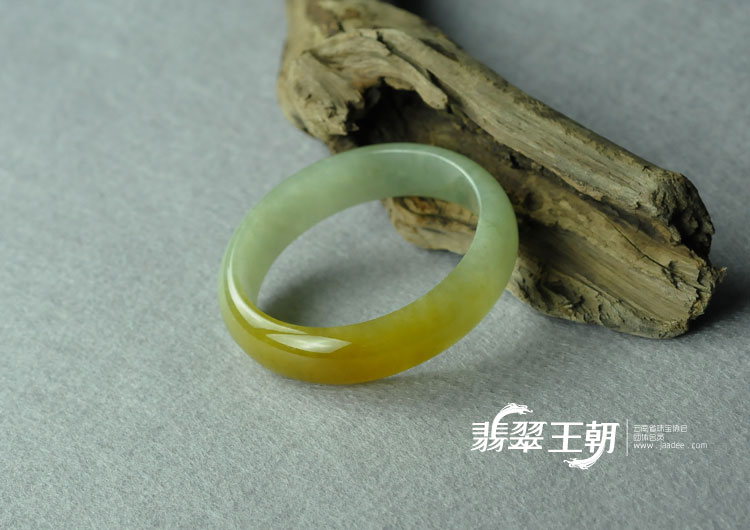糯冰种黄翡缅甸翡翠手镯（57）