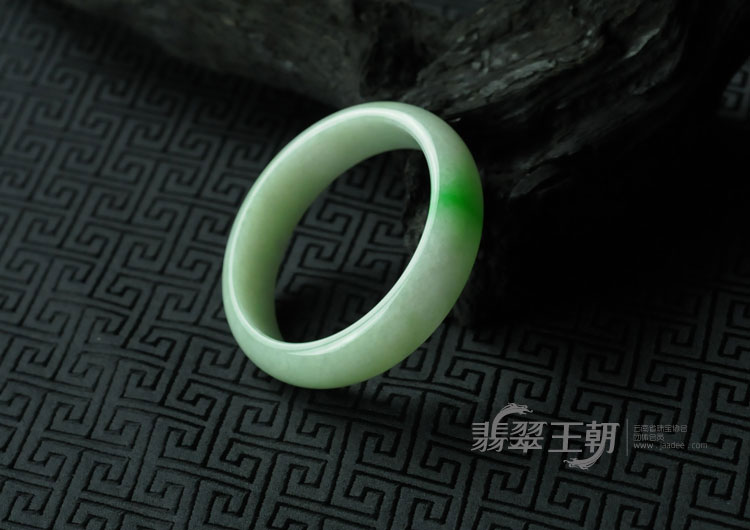 细糯种飘翠缅甸翡翠手镯（54.8）