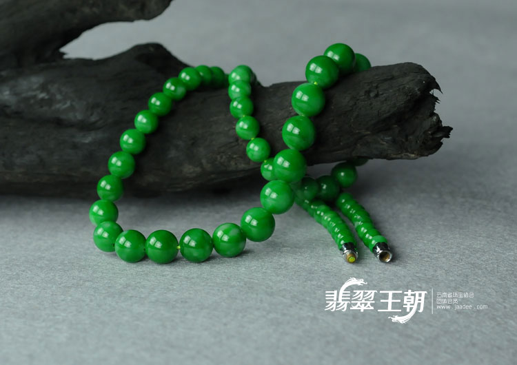 细糯种满绿“倾城绝色”缅甸翡翠项链