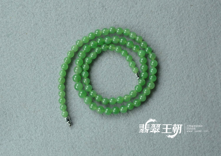糯冰种满绿缅甸翡翠项链