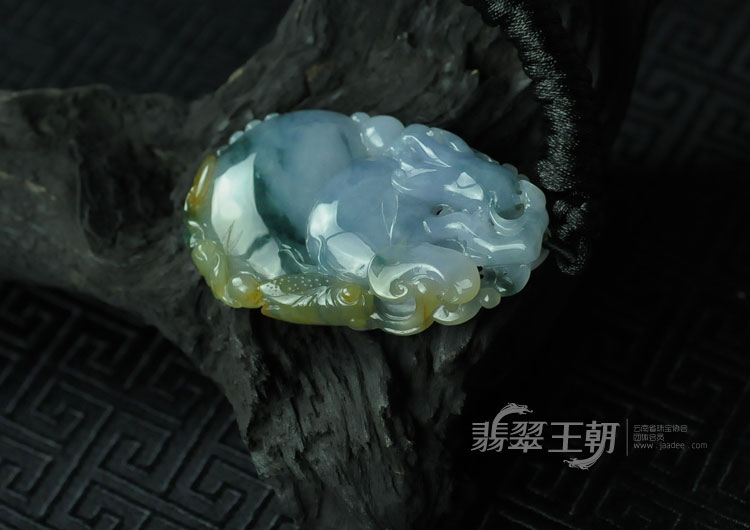 糯冰种紫罗兰飘花略带黄翡缅甸翡翠福禄寿挂件