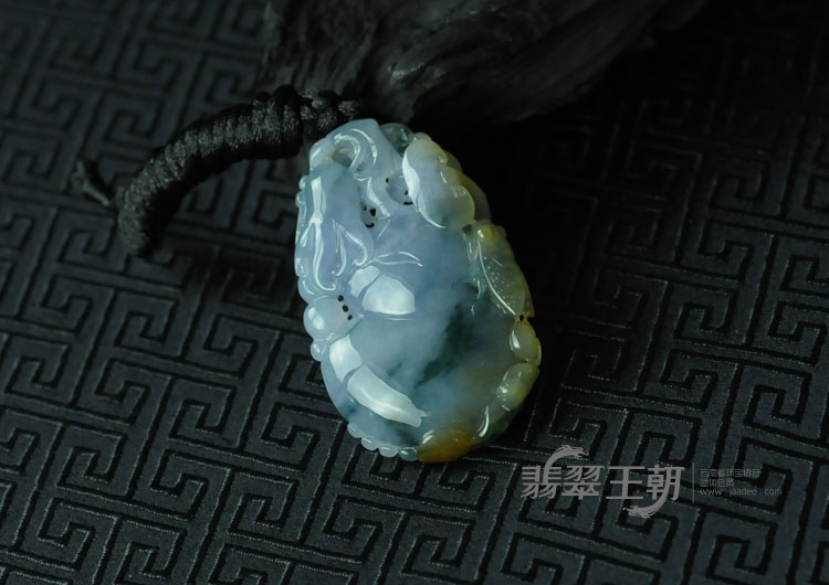 糯冰种紫罗兰飘花略带黄翡缅甸翡翠福禄寿挂件