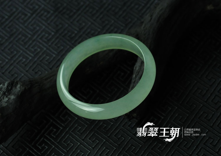 冰种飘花缅甸翡翠手镯（57.3）