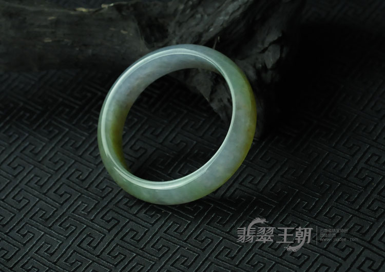 糯冰种黄翡紫罗兰缅甸翡翠手镯（57.3）