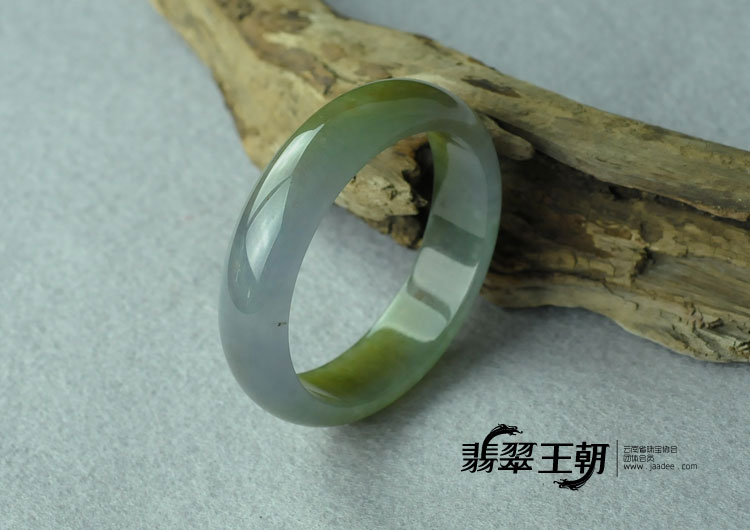 糯冰种黄翡紫罗兰缅甸翡翠手镯（57.3）