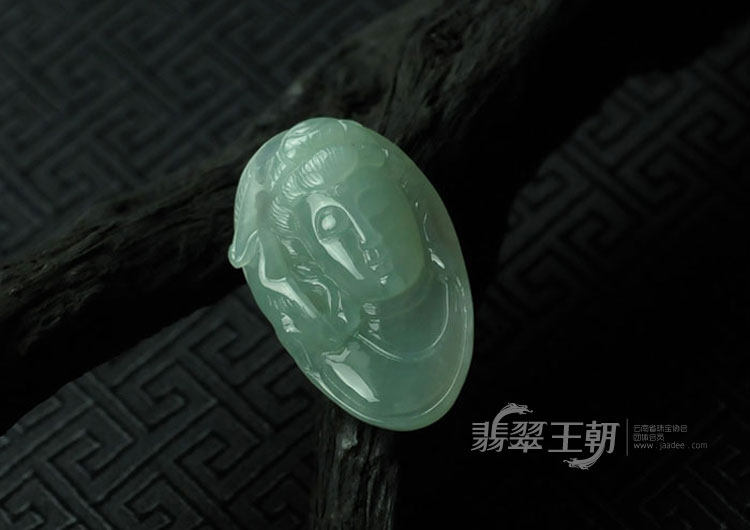 糯冰种蓝晴水缅甸翡翠观音头挂件