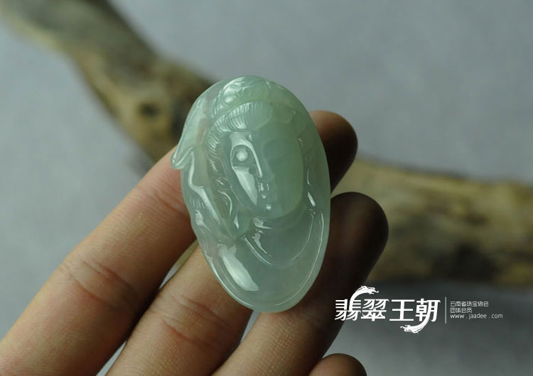 糯冰种蓝晴水缅甸翡翠观音头挂件