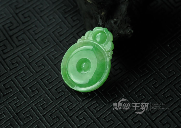 糯冰种翠色满绿缅甸翡翠“福在眼前”挂件