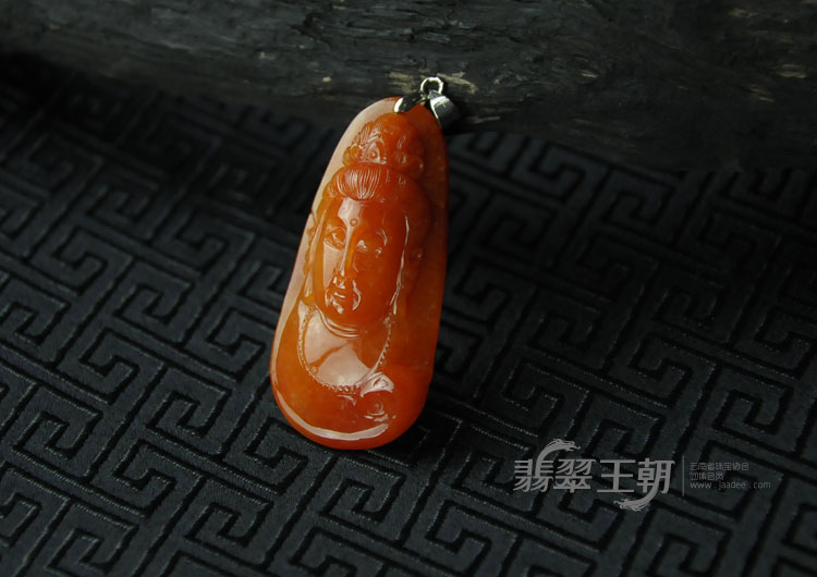 糯冰种红翡缅甸翡翠观音挂件