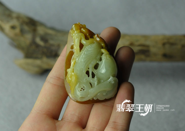 糯冰种红黄翡缅甸翡翠“仙鹤同寿”挂件