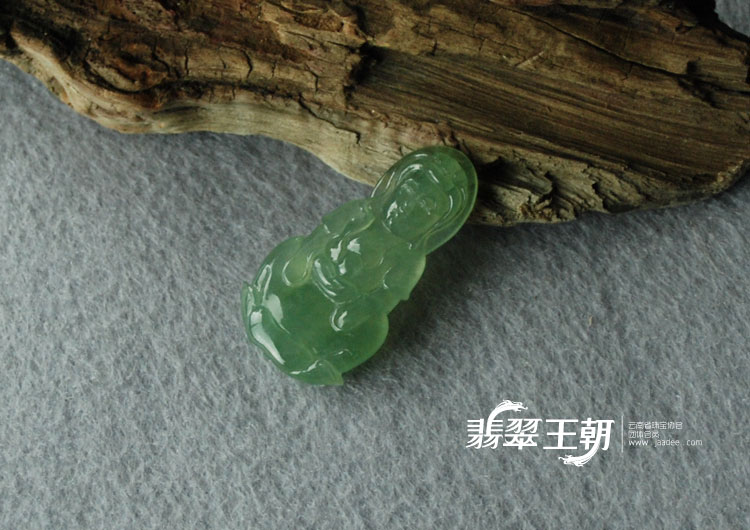 冰种晴水缅甸翡翠观音挂件