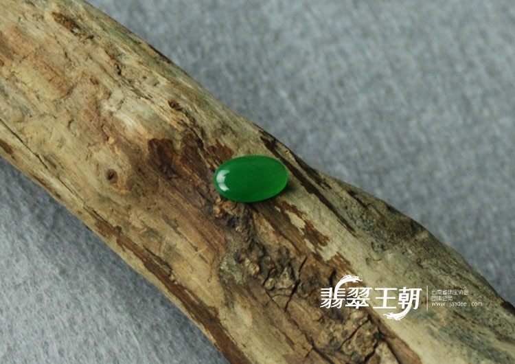 冰种正阳绿缅甸翡翠满绿戒面