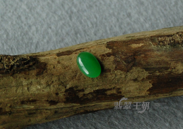 冰种正阳绿缅甸翡翠满绿戒面