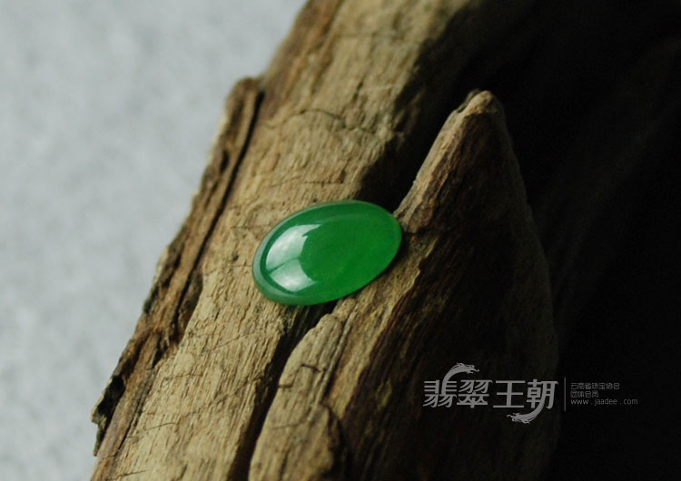 冰玻种缅甸翡翠满绿戒面